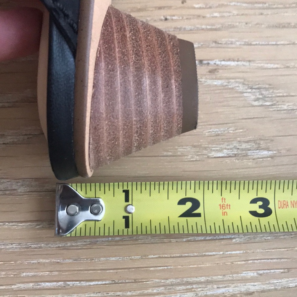 Clarks Size 6.5 - Picture 5 of 6